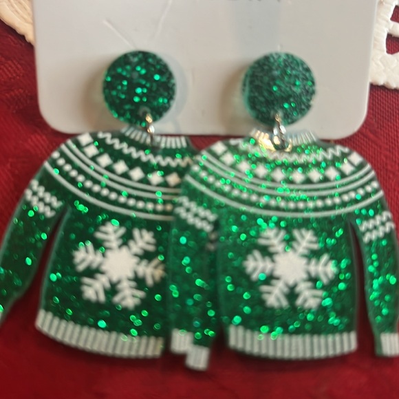 Christmas Sweater Dangle Earrings NWT - Picture 6 of 8